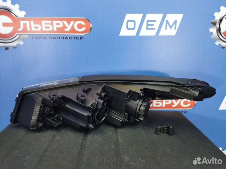 Фара правая Kia Cerato 3