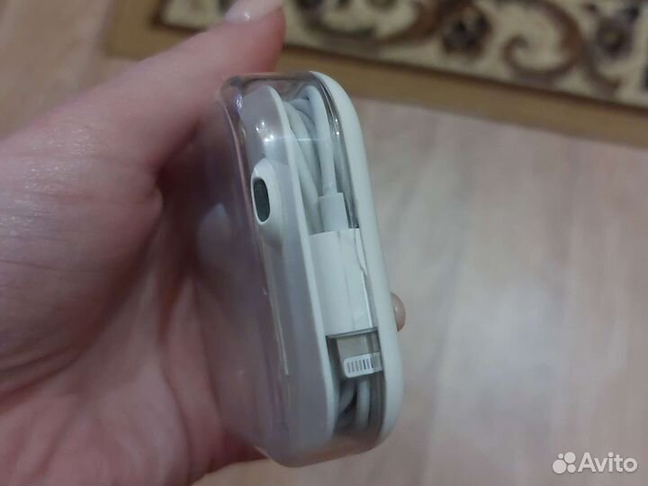 Наушники apple