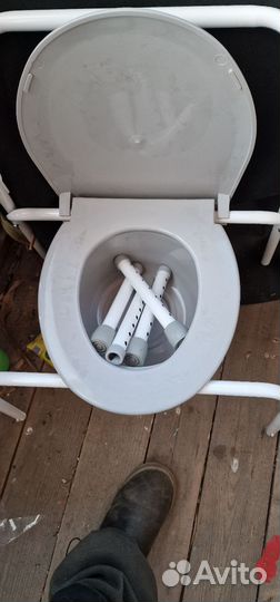Стул туалет новый