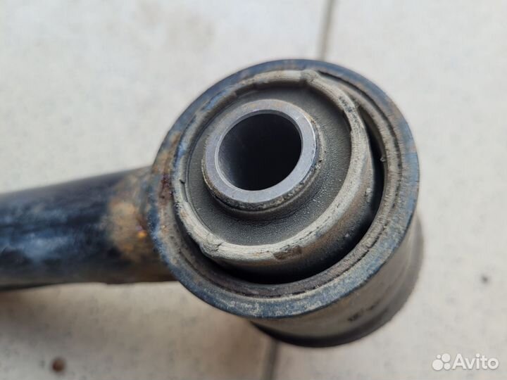 Передний рычаг Тойота Прадо 150