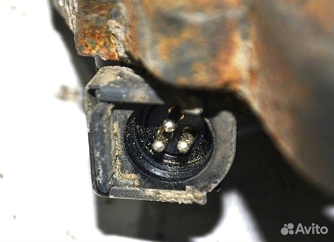 Суппорт переднего моста, правый iveco Stralis (01