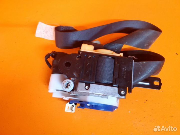 Ремень безопасности передний левый Infiniti M35