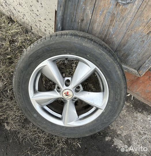 Accelera 651 16.00/20 R16