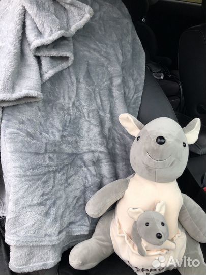 Мягкая игрушка с пледом