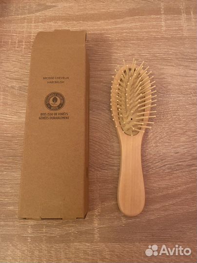 Расческа (щётка) деревянная Ив роше новая