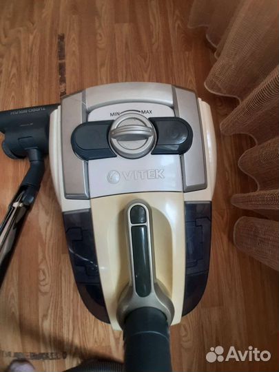 Пылесос Vitek