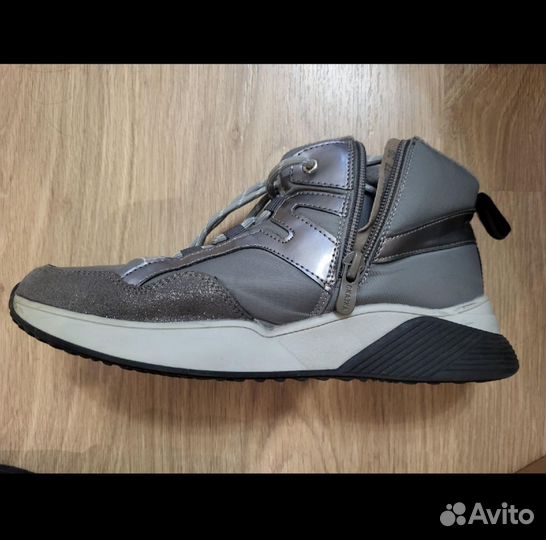 Ботинки демисезонные для девочки 35р