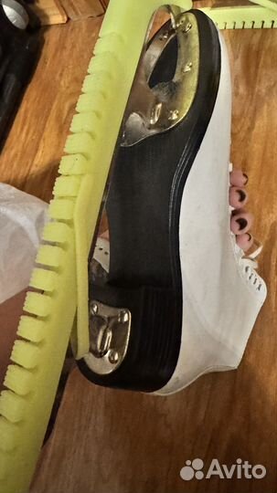 Коньки фигурные женские 40 размер