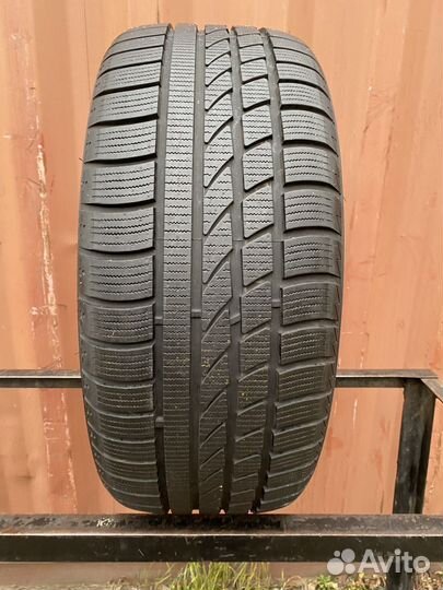 Hankook IceBear W300 235/50 R18 101V