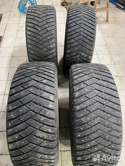 Goodyear UltraGrip Ice Arctic SUV 255/55 R19 111T