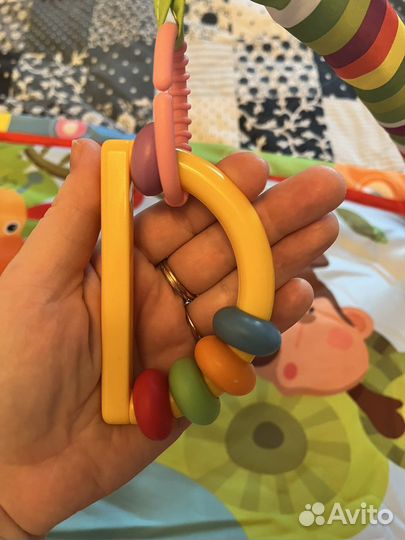 Развивающий игровой коврик для малыша