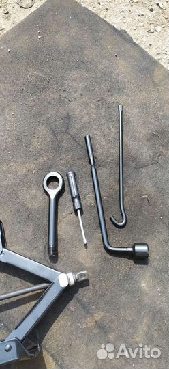 Комплект домкрата на Kia Rio 4 2020года