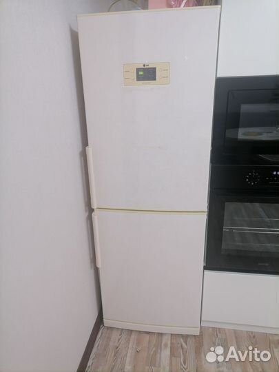 Холодильник lg