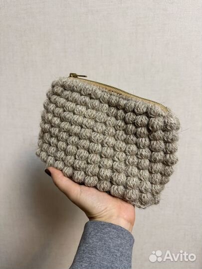 Вязаные косметички ручной работы