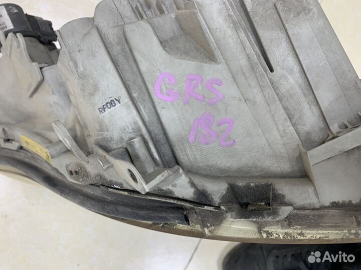 Фара правая toyota crown 180 и противотуманка