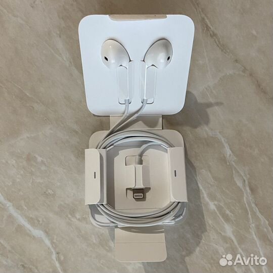 Наушники apple earpods lightning с переходником