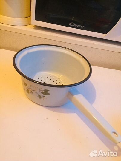 Бидон и дуршлаг