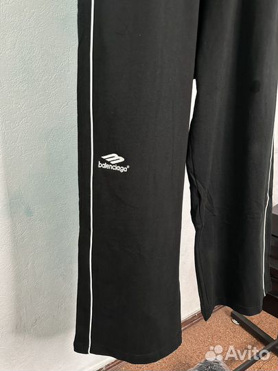 Спортивные штаны balenciaga 3b sports