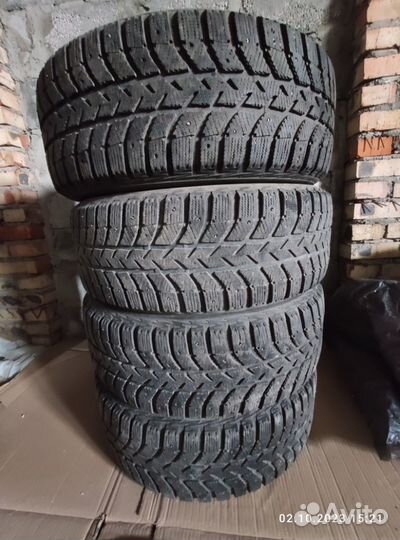 Bridgestone Ice Cruiser 5000 225/60 R17