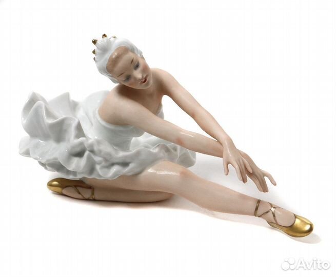 Фарфоровая фигура 