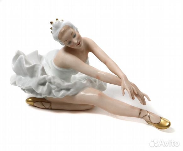 Фарфоровая фигура 