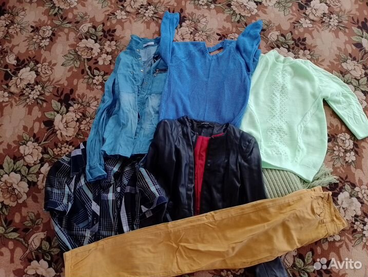 Отдам бесплатно женские вещи пакетом