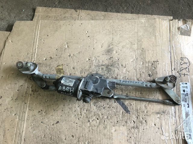 Toyota avensis трапеция стеклоочистителя