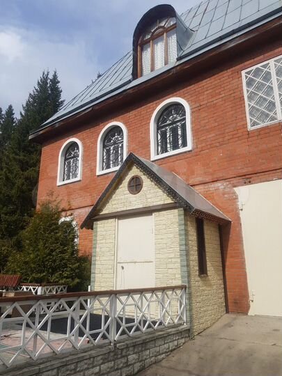 Дом 400 м² на участке 15 сот.