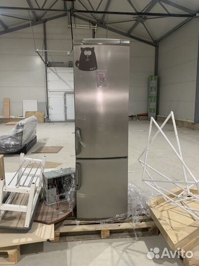 Холодильник бу Electrolux