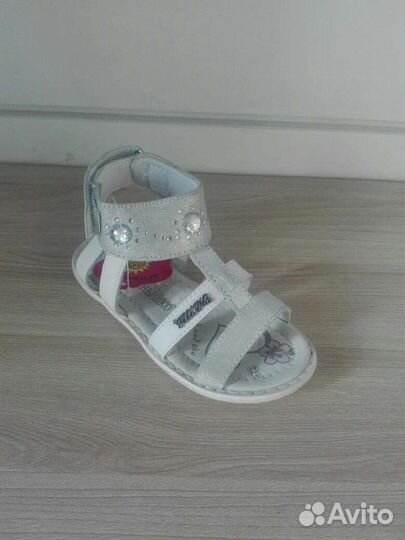Босоножки для девочки