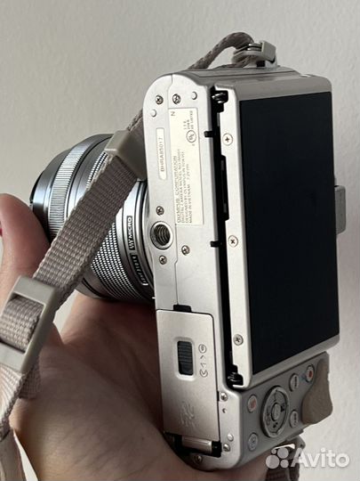 Беззеркальный фотоаппарат Olimpus Pen E-pl8