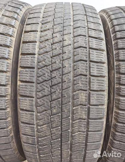 Bridgestone Blizzak VRX2 235/45 R18 94Q