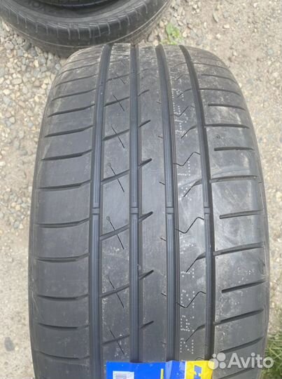 Habilead HF330 275/40 R21 107Y