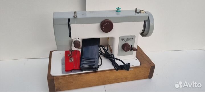 Швейная машинка чайка 134
