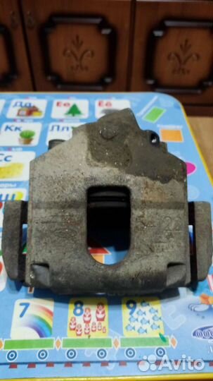 Суппорт передний левый Ford Fusion