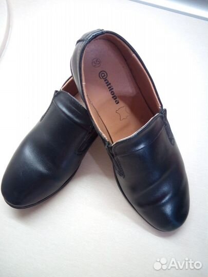 Школьные туфли