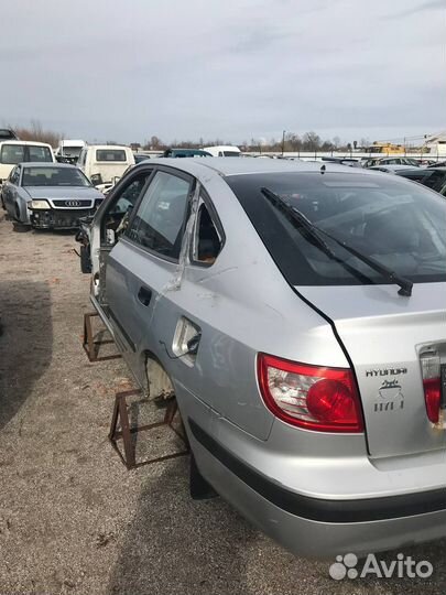 Запчасти на Hyundai Elantra 2004г