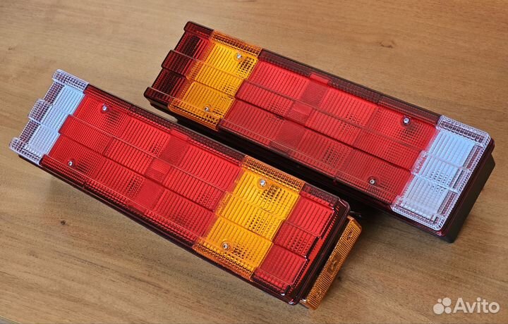 Фонари К-кт 2 шт Универсальные задние на Авто