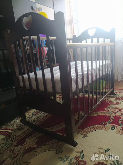 Детская кроватка