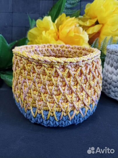Корзина вязаная. Подарок женщине