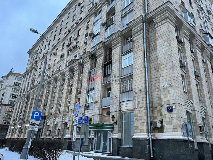 Продам торговое помещение, 300 м²