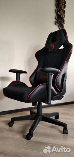 Кресло геймера (игровое) bloody GC-400