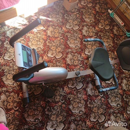 Велотренажер горизонтальный