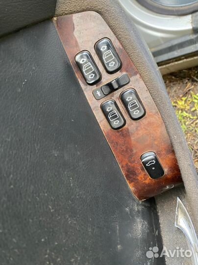 Кнопки стеклоподъемников Mercedes W220