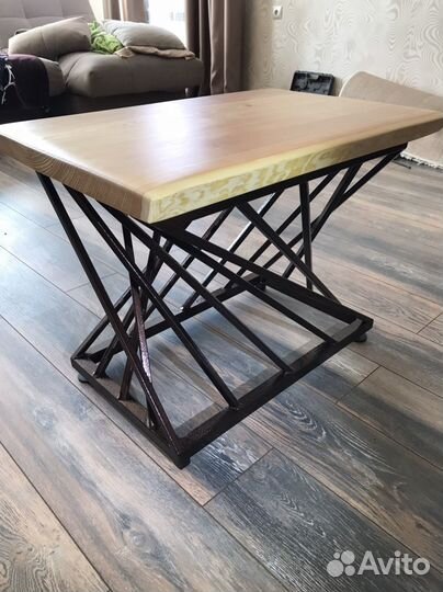 Кофейный столик лофт