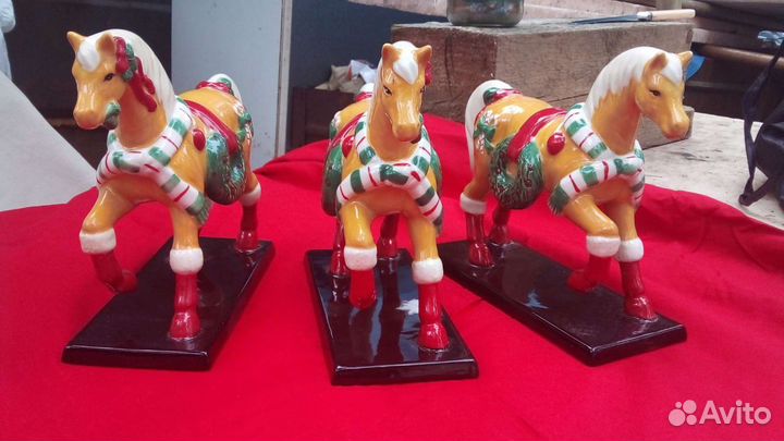 Фигурки лошадей
