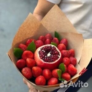 Клубника в букете