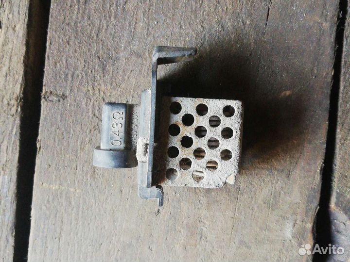 Резистор вентилятора охлаждения Рено Клио 2