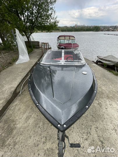 Катер с мотором