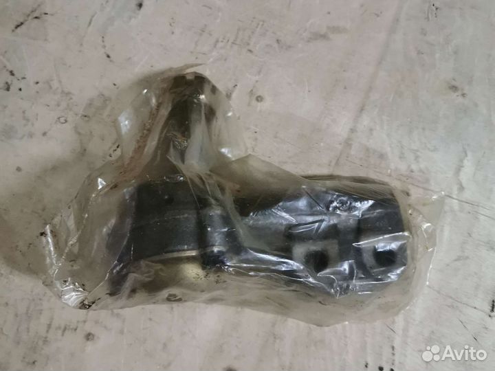 Наконечник рулевой тяги левый 5320-3414057, шт